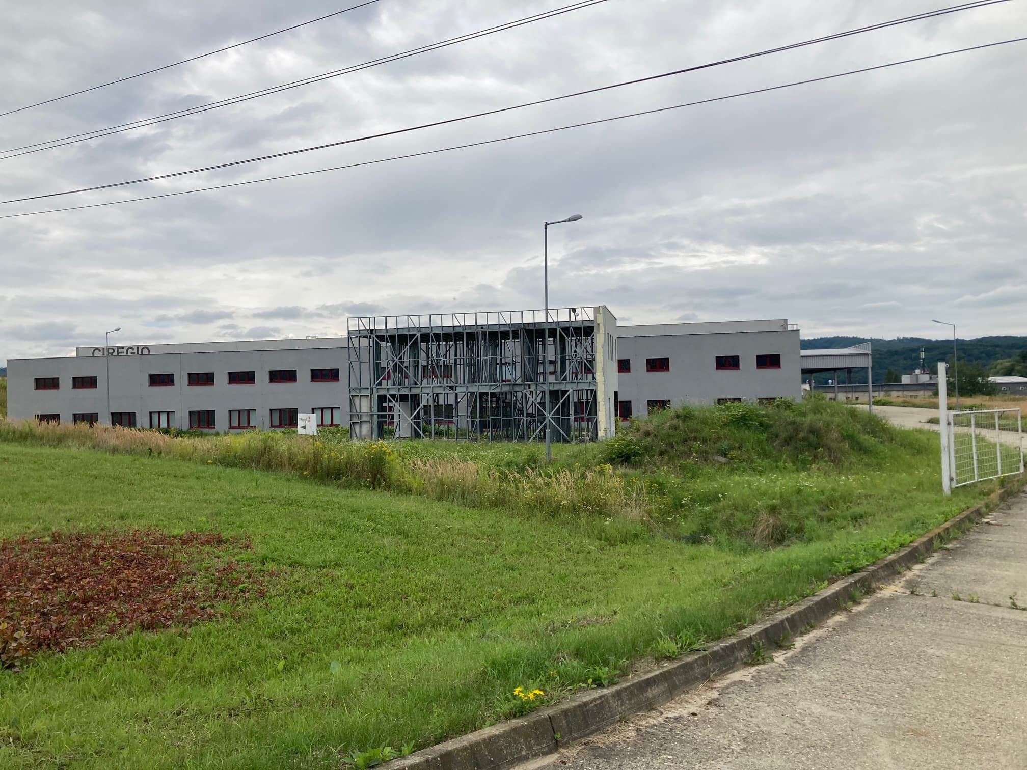 Moderná priemyselná hala na predaj v Prešove-Záborské