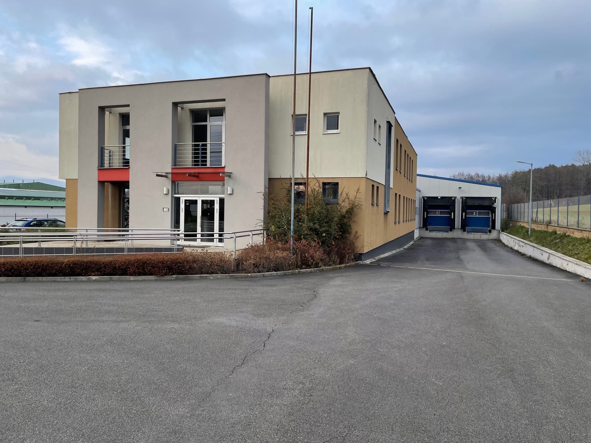 Prenájom skladovej alebo výrobnej haly v Prievidzi