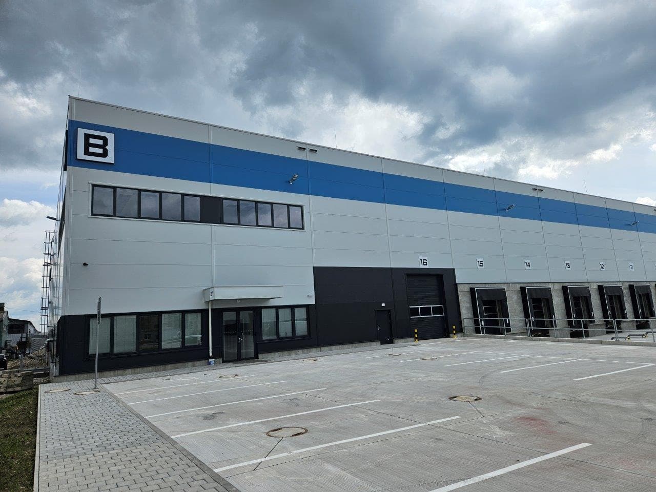 Moderné logistické priestory na prenájom od 950 m² - Bratislava