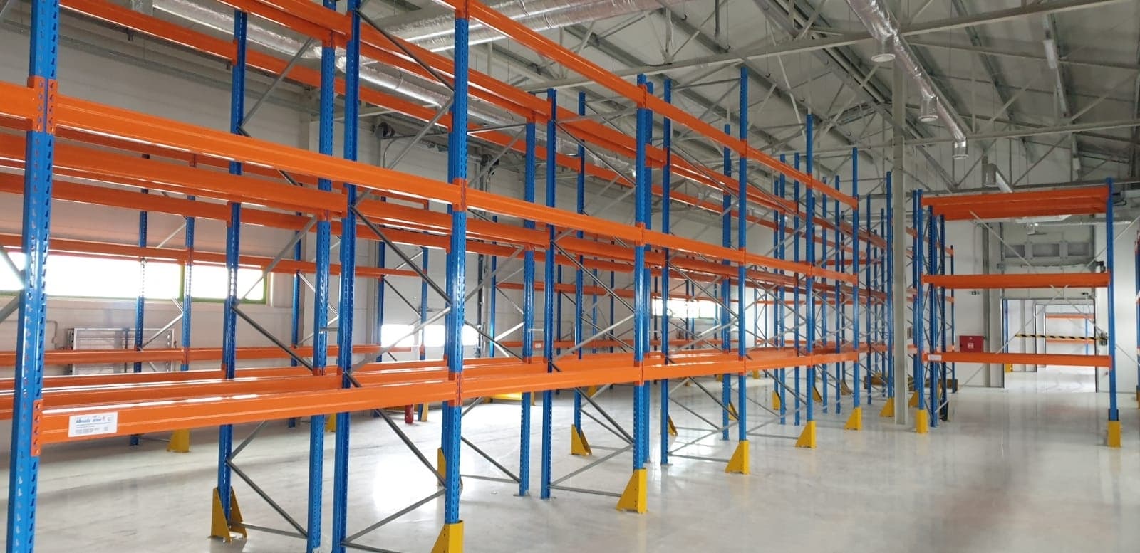 Prenájom skladu s logistickými službami - Milhosť