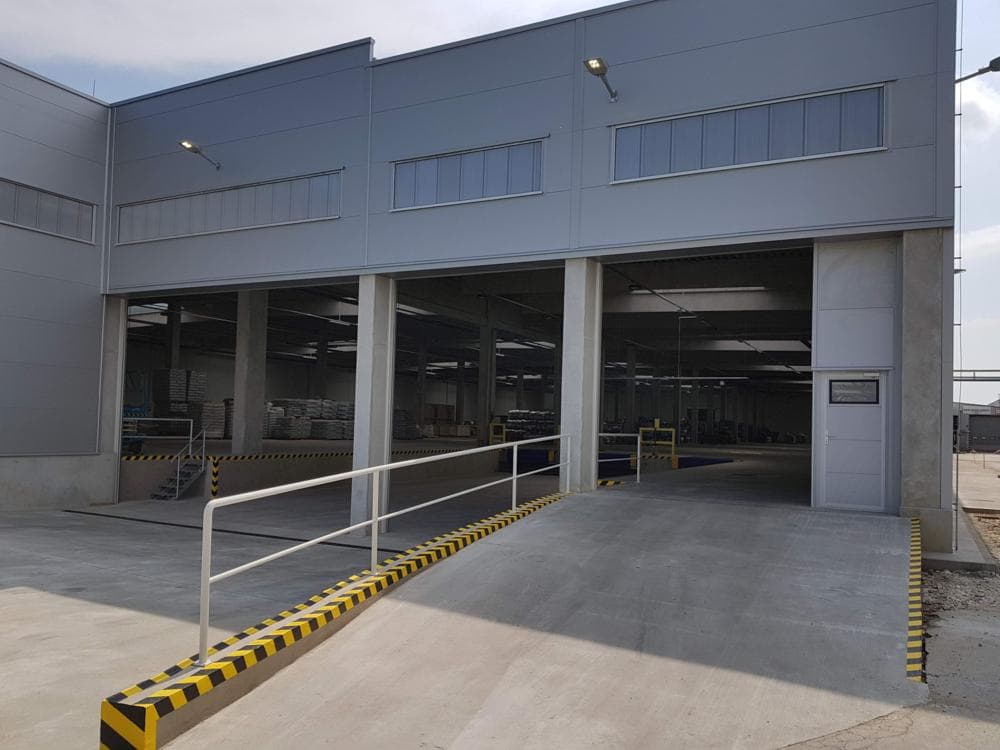 Prenájom alebo predaj výrobnej haly v Ilave